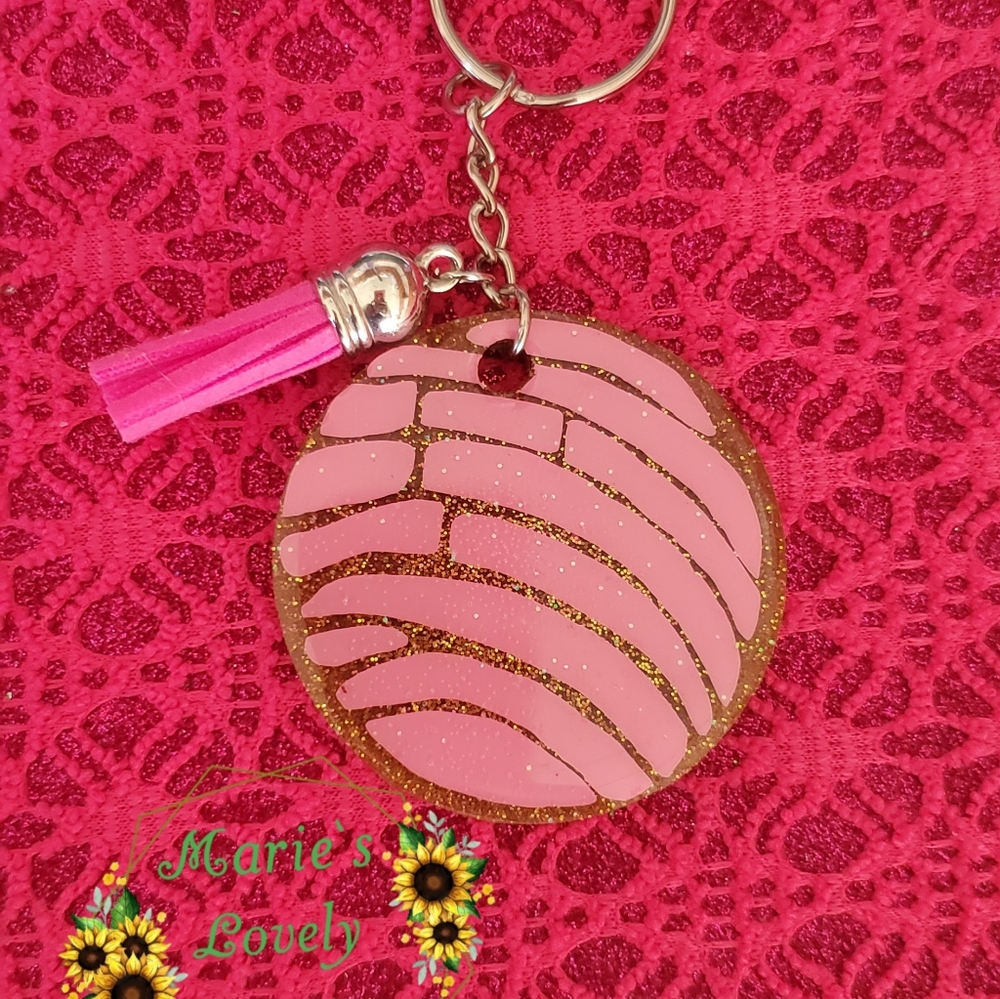 Concha Keychain - Picture 2 of 2